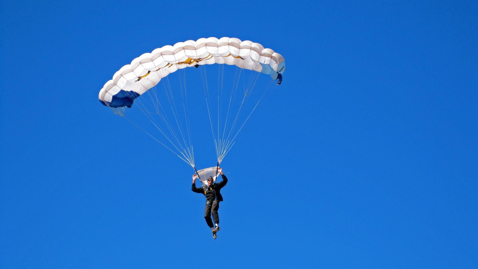 IM电竞平台-绝地反击！罗马尼亚1-0绝杀冰岛，惊险保住淘汰赛资格